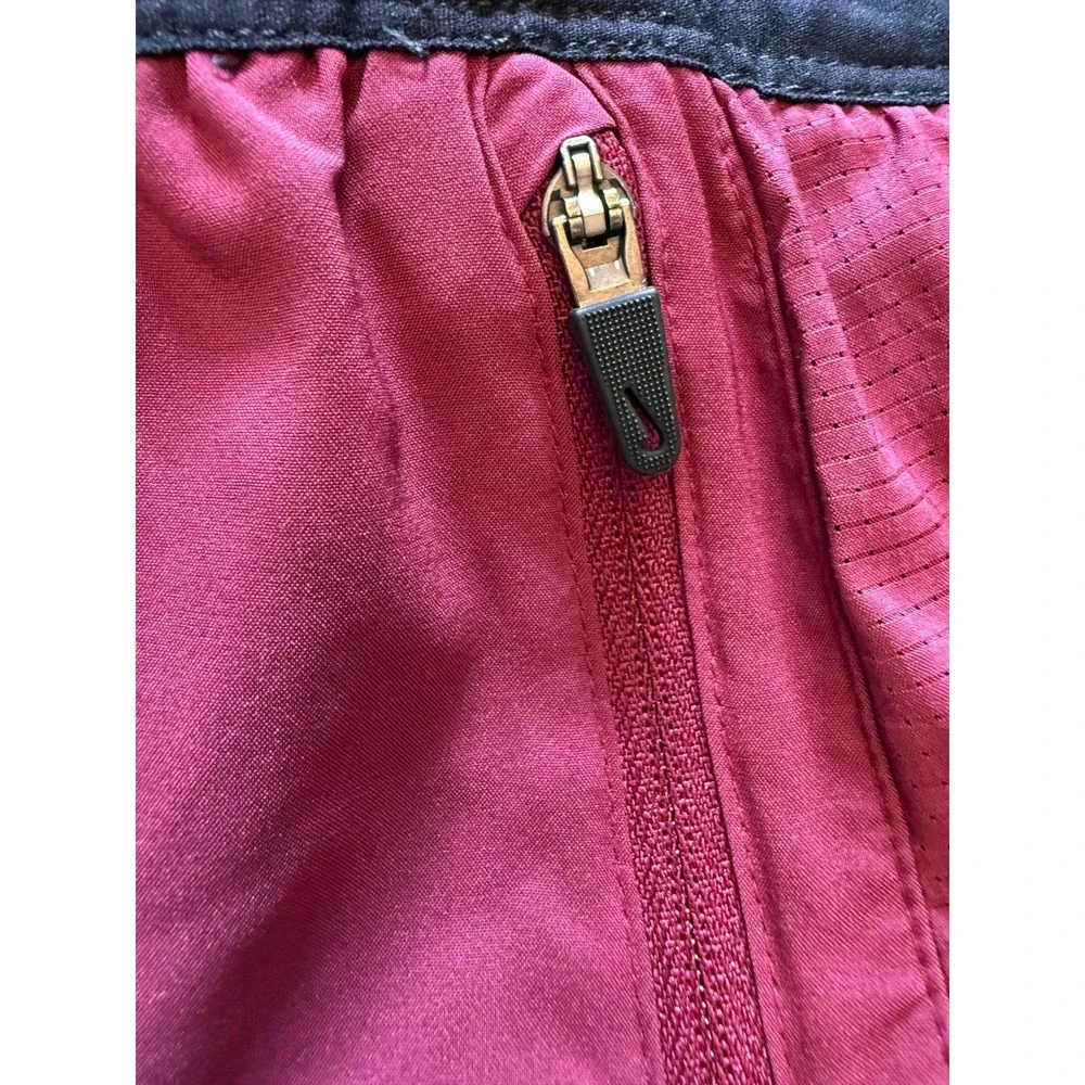 Nike Running Shorts Mens Medium Burgundy Excellent 5 Inch Inseam Athletic Gym
